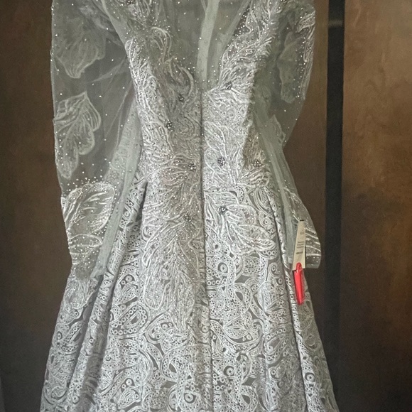 Mother of the Bride formal gown - Picture 3 of 8